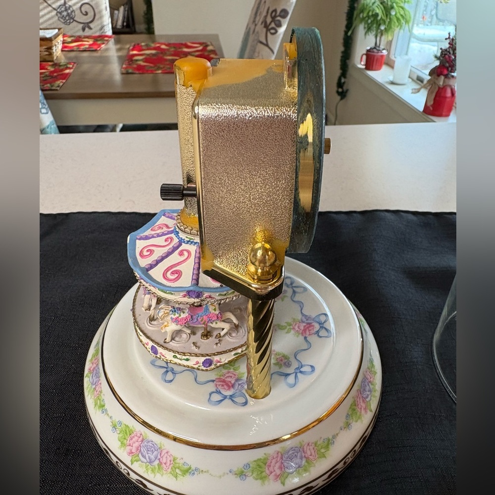Price Drop🔥🔥Franklin Mint”The Carousel Anniversary Clock” A Collectible Item - Picture 10 of 13